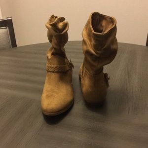 Tan slouch bootie(worn once)